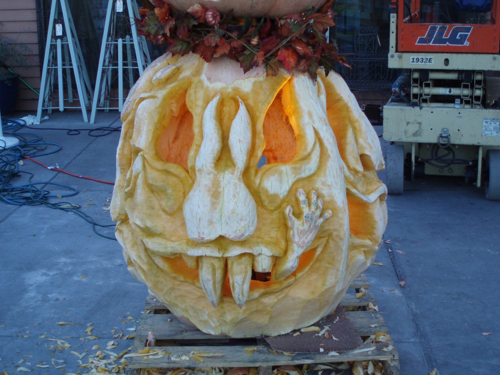 Pumpkin Carving in Medford Oregon, Pro Weld Fabricated Support System