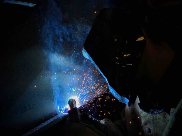Pro Weld fabricator maintains comfortable position while keeping a good view of the welding site. 